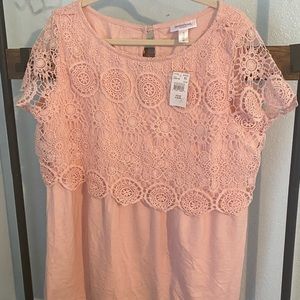 Lace and cotton maternity blouse